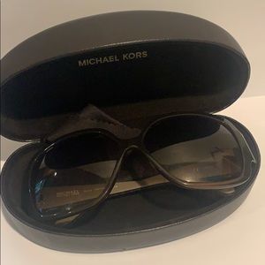 Michael Kors Sunglasses/Case